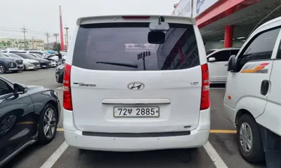 Hyundai Starex 2015, 65125 км, за 7643.77 USD