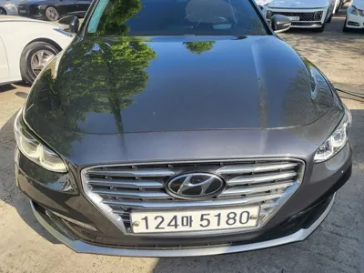 Hyundai Grandeur 2018, 186746 км, за 6907.73 USD