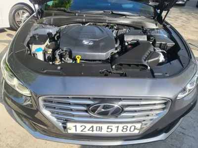 Hyundai Grandeur 2018, 186746 км, за 6907.73 USD