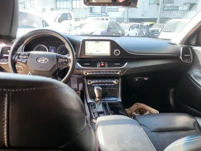 Hyundai Grandeur 2018, 186746 км, за 6907.73 USD - фото 15