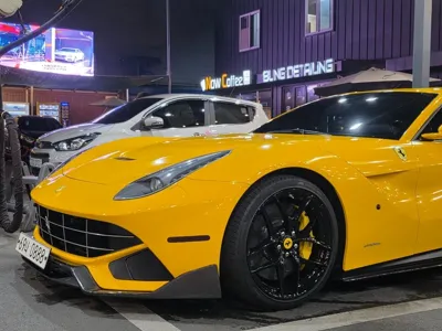 Ferrari F12 Berlinetta · 2016 год