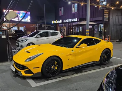 Ferrari F12 Berlinetta 2016, 22000 км, за 181173.69 USD