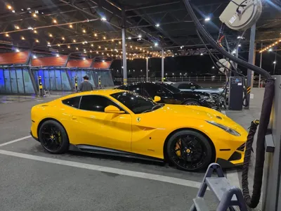 Ferrari F12 Berlinetta 2016, 22000 км, за 181173.69 USD