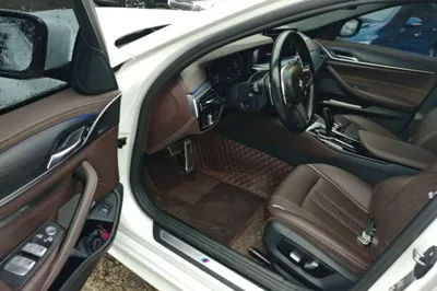 BMW 5 Series 2022, 75300 км, за 34953 USD - фото 18
