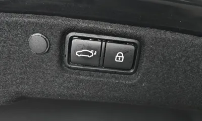 Kia K7 2017, 117418 км, за 8074.04 USD - фото 20