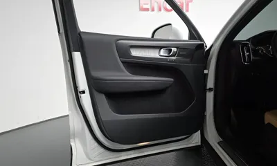 Volvo XC40 2021, 106933 км, за 17220.3 USD - фото 24