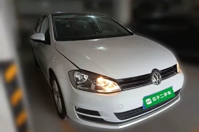 Volkswagen Golf 2016, 26800 км, за 7511 USD