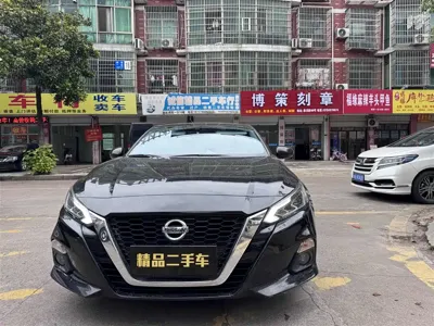 Nissan Teana 2022, 49000 км, за 10726.54 USD