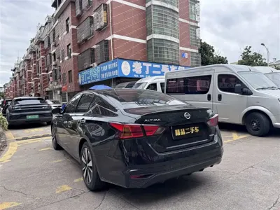 Nissan Teana 2022, 49000 км, за 10726.54 USD