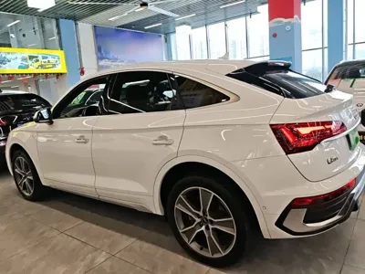 Audi Q5L Sportback 2022, 46400 км, за 28919.8 USD