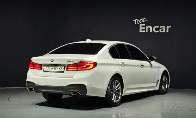 BMW 5-Series 2018, 88574 км, за 17220.3 USD