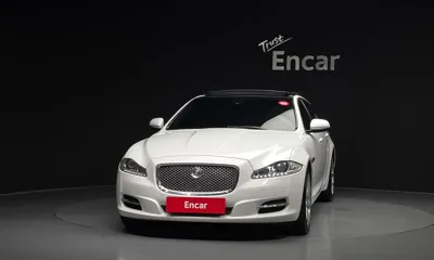 Jaguar XJ 2012, 183422 км, за 3872.92 USD