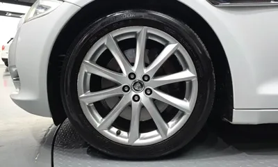 Jaguar XJ 2012, 183422 км, за 3872.92 USD