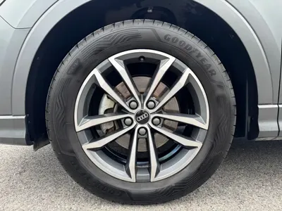 Audi Q3 2021, 76800 км, за 16054.43 USD - фото 9