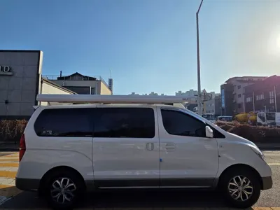 Hyundai Starex 2016, 73682 км, за 12800.32 USD