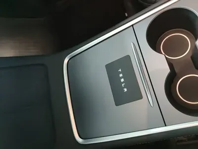 Tesla Model Y 2023, 70100 км, за 23963.46 USD - фото 9