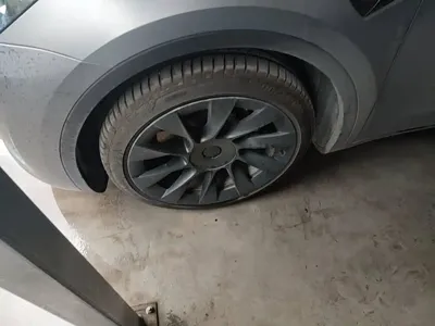 Tesla Model Y 2023, 70100 км, за 23963.46 USD - фото 23