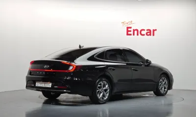 Hyundai Sonata 2022, 123041 км, за 12945.63 USD