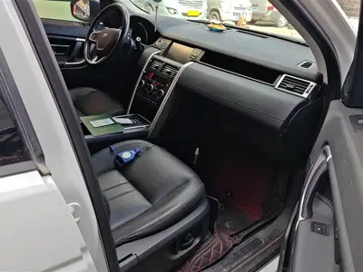 Land Rover Discovery Sport 2016, 119300 км, за 8534.27 USD - фото 8