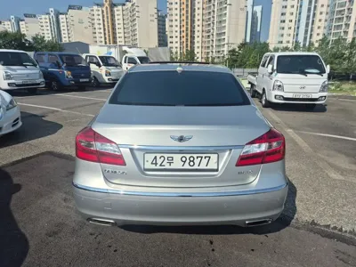 Hyundai Genesis 2012, 190372 км, за 2776.31 USD