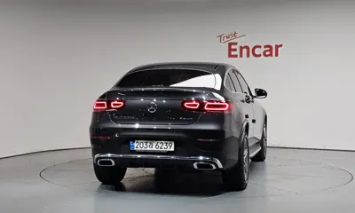 Mercedes-Benz GLC-Class 2023, 23101 км, за 33153.47 USD - фото 4