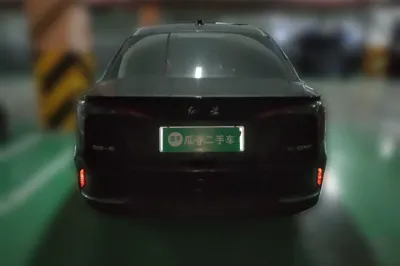 Hongqi E-QM5 2024, 20400 км, за 13540 USD
