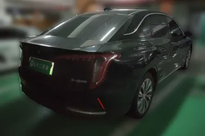 Hongqi E-QM5 2024, 20400 км, за 13540 USD