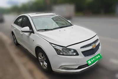 Chevrolet Cruze 2015, 128200 км, за 4370 USD