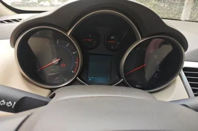 Chevrolet Cruze 2015, 128200 км, за 4370 USD - фото 10