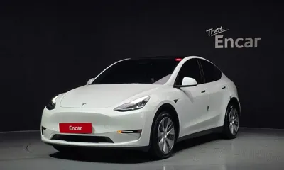 Tesla Model Y · 2022 год