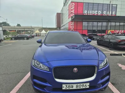 Jaguar F-Pace 2018, 106000 км, за 7811.47 USD