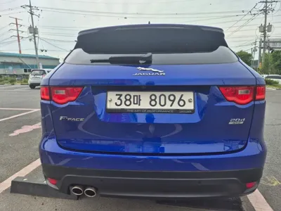 Jaguar F-Pace 2018, 106000 км, за 7811.47 USD