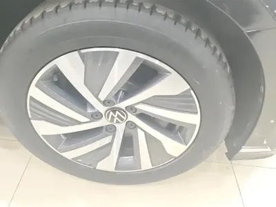 Volkswagen 迈腾 PHEV 2024, 61200 км, за 15594.68 USD - фото 6