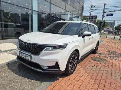 Kia Canival 2023, 91058 км, за 17847.71 USD