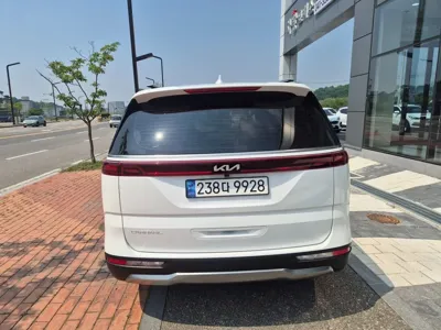 Kia Canival 2023, 91058 км, за 17847.71 USD - фото 6