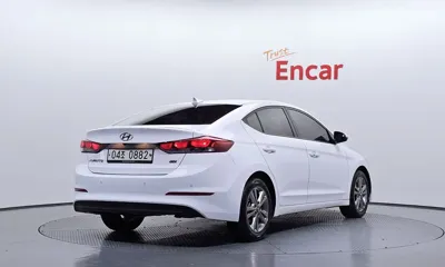 Hyundai Avante 2017, 53197 км, за 7752.45 USD