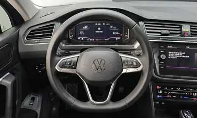 Volkswagen Tiguan 2021, 76847 км, за 16256.84 USD - фото 13