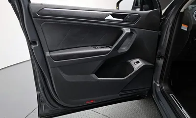 Volkswagen Tiguan 2021, 76847 км, за 16256.84 USD - фото 24