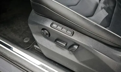 Volkswagen Tiguan 2021, 76847 км, за 16256.84 USD - фото 27
