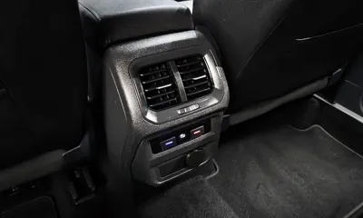 Volkswagen Tiguan 2021, 76847 км, за 16256.84 USD - фото 28