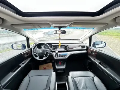 Honda Elysion 2017, 118000 км, за 11594.83 USD - фото 6