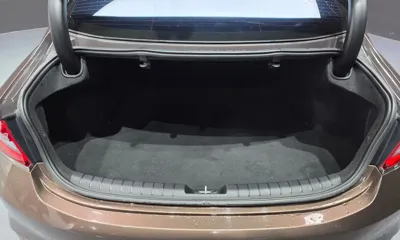 Hyundai Grandeur 2018, 144188 км, за 6940.78 USD - фото 16