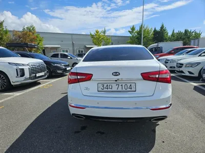 Kia K7 2014, 200325 км, за 3298.52 USD
