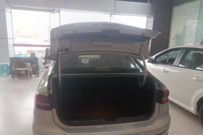 Volkswagen Lavida 2022, 44600 км, за 9332 USD - фото 22