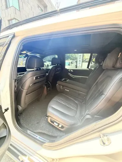 BMW X7 2025, 5460 км, за 99776.82 USD
