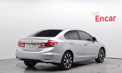 Honda Civic 2015, 79609 км, за 6279.75 USD