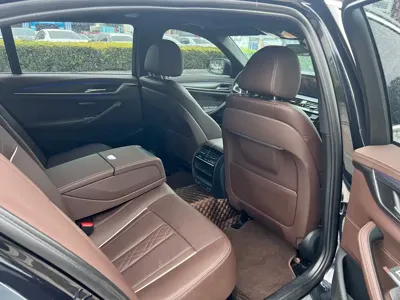 BMW 5 Series 2022, 60000 км, за 30870.5 USD - фото 8