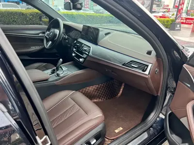 BMW 5 Series 2022, 60000 км, за 30870.5 USD - фото 9