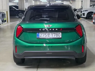 MINI Cooper 2025, 4105 км, за 23419.22 USD