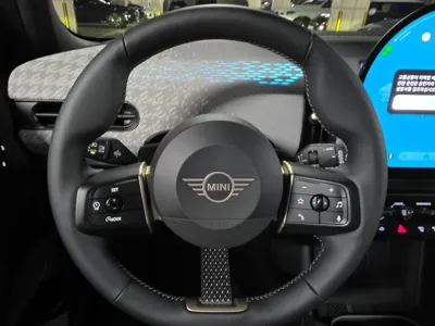 MINI Cooper 2025, 4105 км, за 23419.22 USD - фото 13